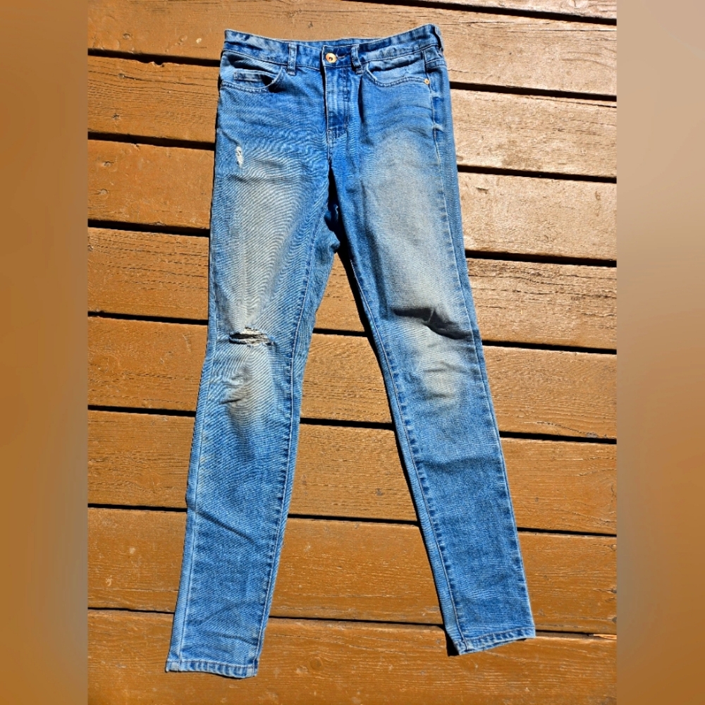 Billabong distressed skinny jeans - size 27